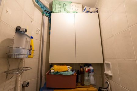 Apartamento para alugar com 70m², 2 quartos e 1 vagaBanheiro de Serviço