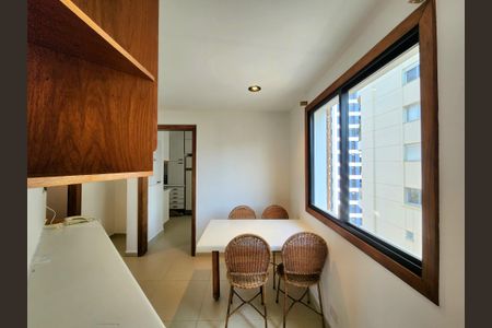 Apartamento para alugar com 204m², 3 quartos e 3 vagasCopa