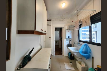 Apartamento para alugar com 204m², 3 quartos e 3 vagasÁrea de Serviço