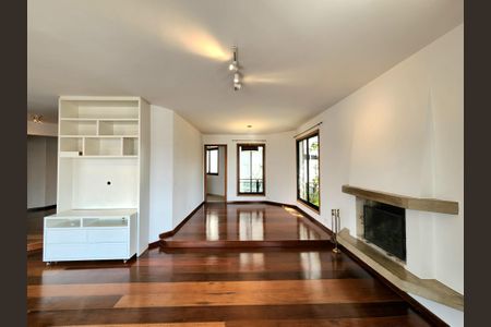 Apartamento para alugar com 204m², 3 quartos e 3 vagasSala