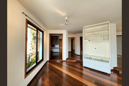 Apartamento para alugar com 204m², 3 quartos e 3 vagasSala