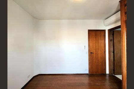 Apartamento para alugar com 204m², 3 quartos e 3 vagasSuíte 2