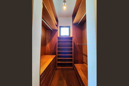 Apartamento para alugar com 204m², 3 quartos e 3 vagasCloset da suíte 3