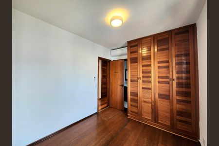 Apartamento para alugar com 204m², 3 quartos e 3 vagasSuíte 2
