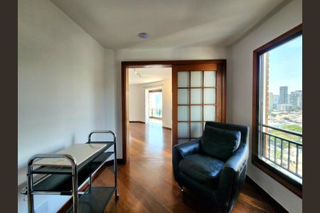 Apartamento para alugar com 204m², 3 quartos e 3 vagasEscritório