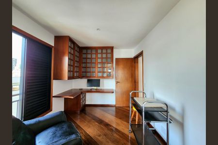 Apartamento para alugar com 204m², 3 quartos e 3 vagasEscritório