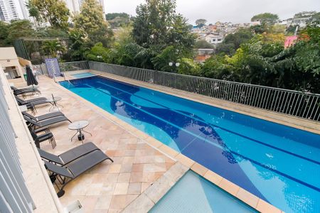 Apartamento à venda com 87m², 3 quartos e 2 vagas Apartamento à venda com 87m², 3 quartos e 2 vagasÁrea comum - Piscina