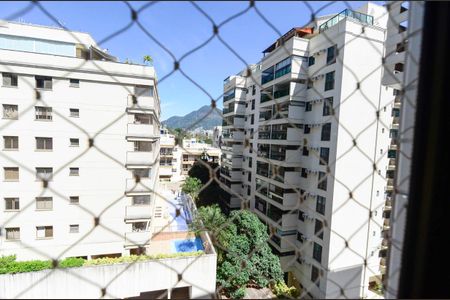 Apartamento à venda com 90m², 3 quartos e 2 vagas Apartamento à venda com 90m², 3 quartos e 2 vagasVista do Quarto 2
