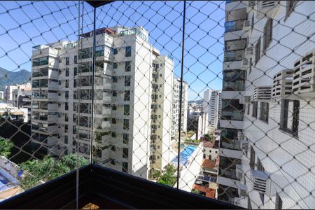 Apartamento à venda com 90m², 3 quartos e 2 vagas Apartamento à venda com 90m², 3 quartos e 2 vagasSala