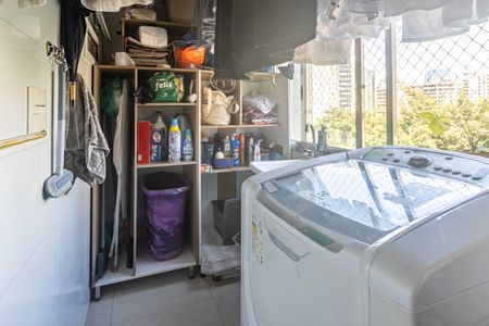 Apartamento à venda com 96m², 2 quartos e sem vaga Apartamento à venda com 96m², 2 quartos e sem vagaÁrea de Serviço