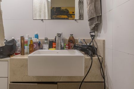 Apartamento à venda com 96m², 2 quartos e sem vaga Apartamento à venda com 96m², 2 quartos e sem vagaBanheiro 1