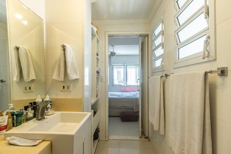 Apartamento à venda com 96m², 2 quartos e sem vaga Apartamento à venda com 96m², 2 quartos e sem vagaBanheiro da Suíte 1