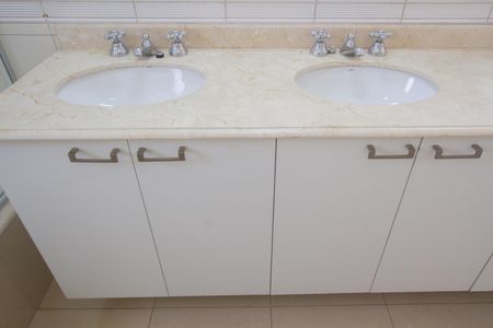 Apartamento para alugar com 155m², 3 quartos e 3 vagas Apartamento para alugar com 155m², 3 quartos e 3 vagasBanheiro da Suíte 3