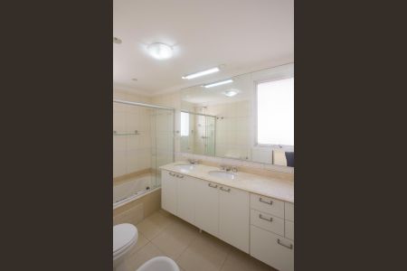 Apartamento para alugar com 155m², 3 quartos e 3 vagas Apartamento para alugar com 155m², 3 quartos e 3 vagasBanheiro da Suíte 3