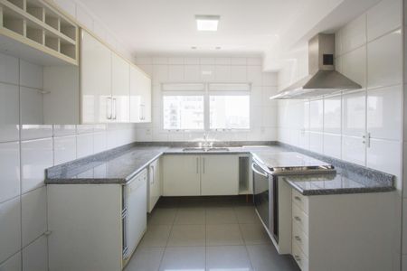 Apartamento para alugar com 155m², 3 quartos e 3 vagas Apartamento para alugar com 155m², 3 quartos e 3 vagasCozinha