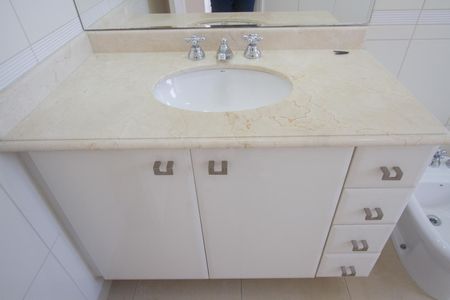 Apartamento para alugar com 155m², 3 quartos e 3 vagas Apartamento para alugar com 155m², 3 quartos e 3 vagasBanheiro da Suíte 1