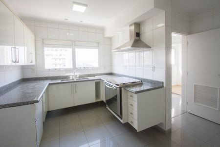 Apartamento para alugar com 155m², 3 quartos e 3 vagas Apartamento para alugar com 155m², 3 quartos e 3 vagasCozinha
