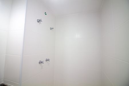 Studio à venda com 28m², 1 quarto e sem vaga Studio à venda com 28m², 1 quarto e sem vagaBanheiro Social