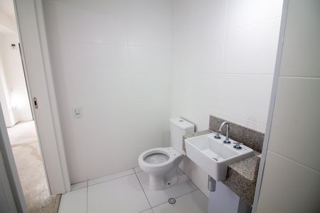 Studio à venda com 28m², 1 quarto e sem vaga Studio à venda com 28m², 1 quarto e sem vagaBanheiro Social