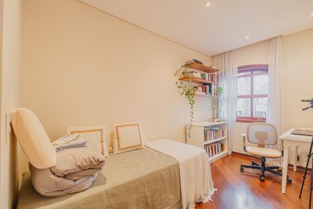 Apartamento à venda com 240m², 3 quartos e 3 vagasQuarto