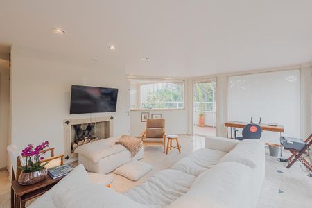 Apartamento à venda com 240m², 3 quartos e 3 vagasSala 2