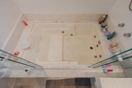 Apartamento à venda com 240m², 3 quartos e 3 vagasBanheiro da Suíte 2