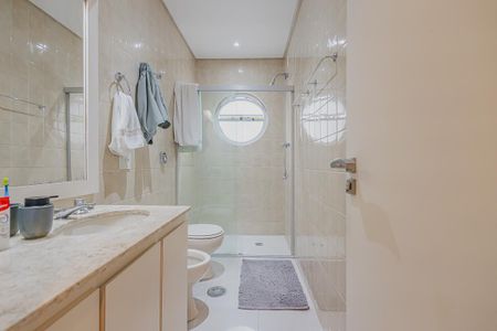 Apartamento à venda com 240m², 3 quartos e 3 vagasBanheiro