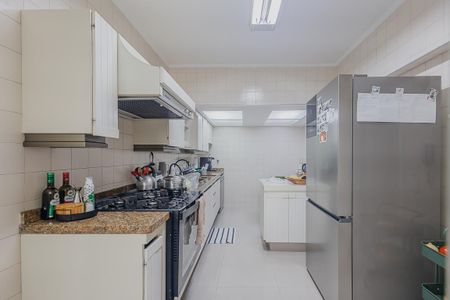 Apartamento à venda com 240m², 3 quartos e 3 vagasCozinha