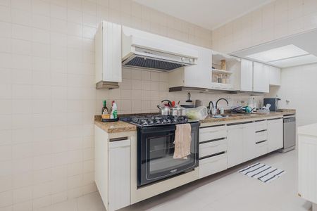 Apartamento à venda com 240m², 3 quartos e 3 vagasCozinha