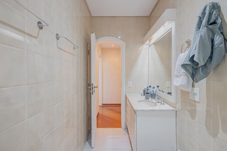 Apartamento à venda com 240m², 3 quartos e 3 vagasBanheiro