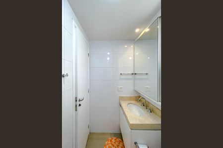 Apartamento à venda com 137m², 3 quartos e 2 vagasBanheiro da Suíte 1