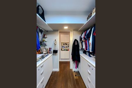 Apartamento à venda com 137m², 3 quartos e 2 vagasCloset da Suíte 3