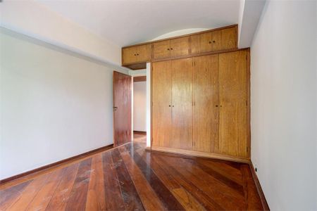 Casa à venda com 438m², 3 quartos e 7 vagas