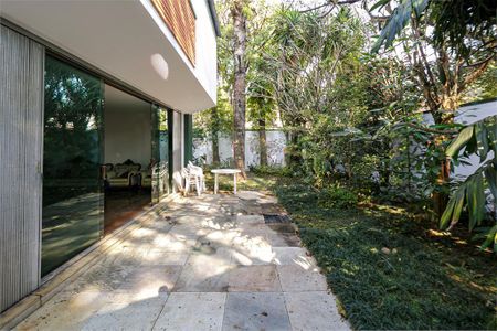 Casa à venda com 438m², 3 quartos e 7 vagas