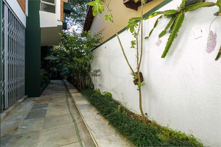 Casa à venda com 438m², 3 quartos e 7 vagas