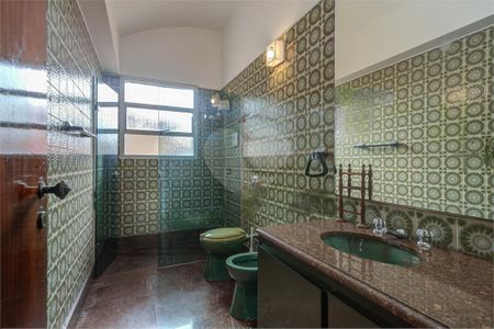 Casa à venda com 438m², 3 quartos e 7 vagas