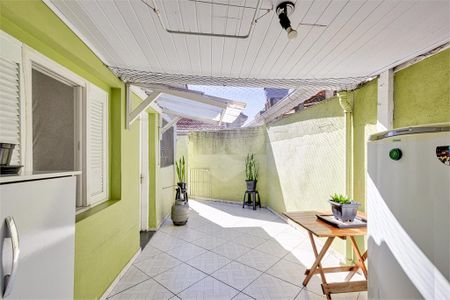 Casa à venda com 3 quartos, 120m² em Jardim Caravelas, São Paulo