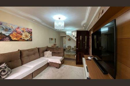 Casa à venda com 3 quartos, 223m² em Jardim Textil, São Paulo