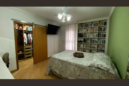 Casa à venda com 3 quartos, 223m² em Jardim Textil, São Paulo