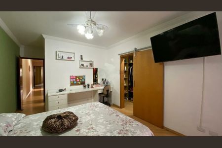 Casa à venda com 3 quartos, 223m² em Jardim Textil, São Paulo