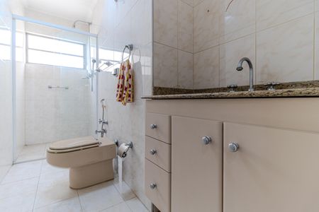 Apartamento à venda com 140m², 3 quartos e 1 vagaBanheiro 2