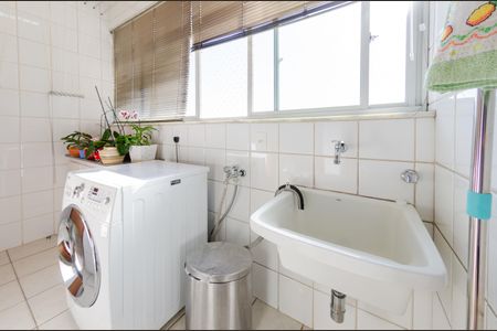 Apartamento à venda com 92m², 3 quartos e 2 vagas Apartamento à venda com 92m², 3 quartos e 2 vagasÁrea de serviço