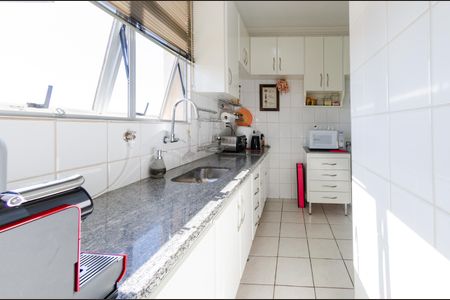 Apartamento à venda com 92m², 3 quartos e 2 vagas Apartamento à venda com 92m², 3 quartos e 2 vagasCozinha