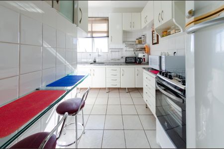 Apartamento à venda com 92m², 3 quartos e 2 vagas Apartamento à venda com 92m², 3 quartos e 2 vagasCozinha