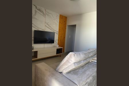 Sala de casa à venda com 2 quartos, 100m² em Jardim Vitoria, Belo Horizonte