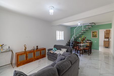 Casa para alugar com 120m², 3 quartos e 2 vagas Casa para alugar com 120m², 3 quartos e 2 vagasSala