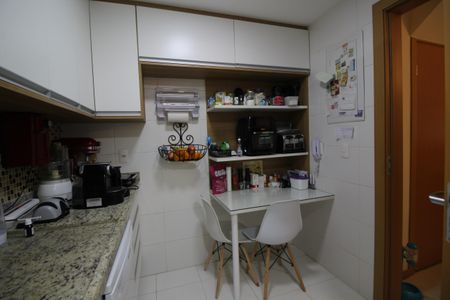 Casa de condomínio à venda com 144m², 3 quartos e 2 vagasCozinha