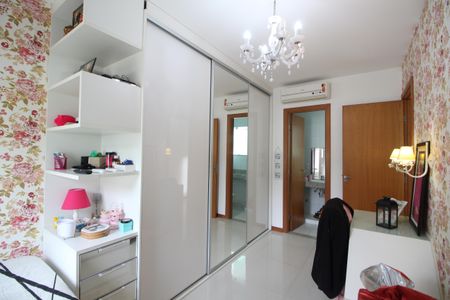 Casa de condomínio à venda com 144m², 3 quartos e 2 vagasSuíte 2