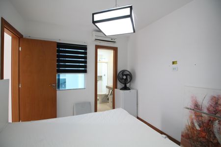 Casa de condomínio à venda com 144m², 3 quartos e 2 vagasSuíte 1