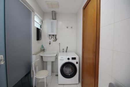 Casa de condomínio à venda com 144m², 3 quartos e 2 vagasÁrea de Serviço